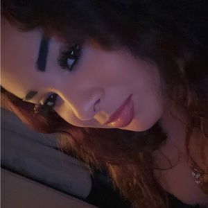 Meet your Posher, Emilee